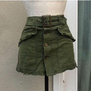 Free people green cargo mini skirt military size 6